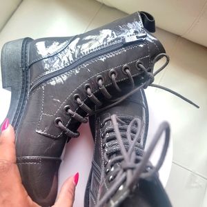 Women's Malaya Lace-up Boots